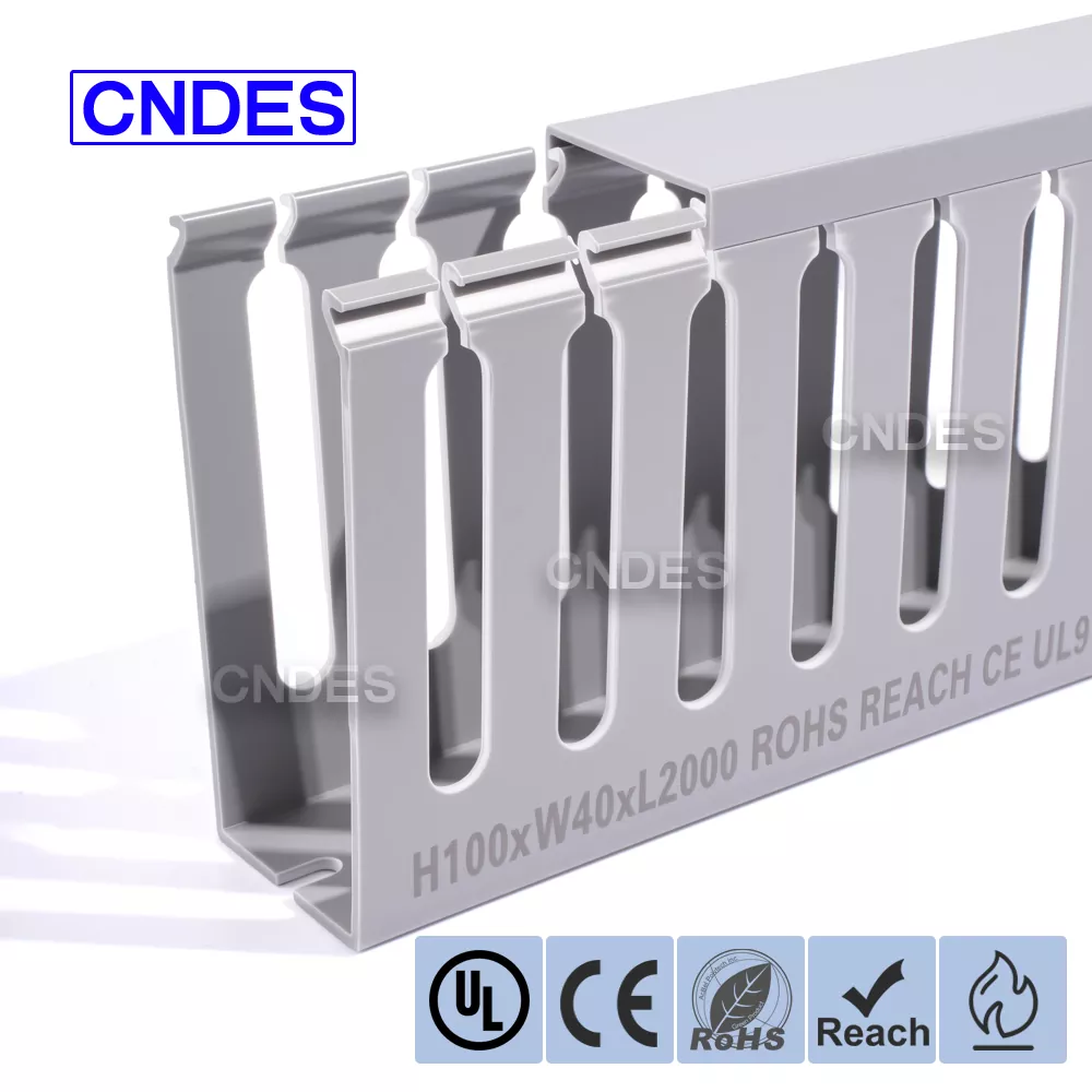 100×40 slitsad PVC DIN-skenakanal